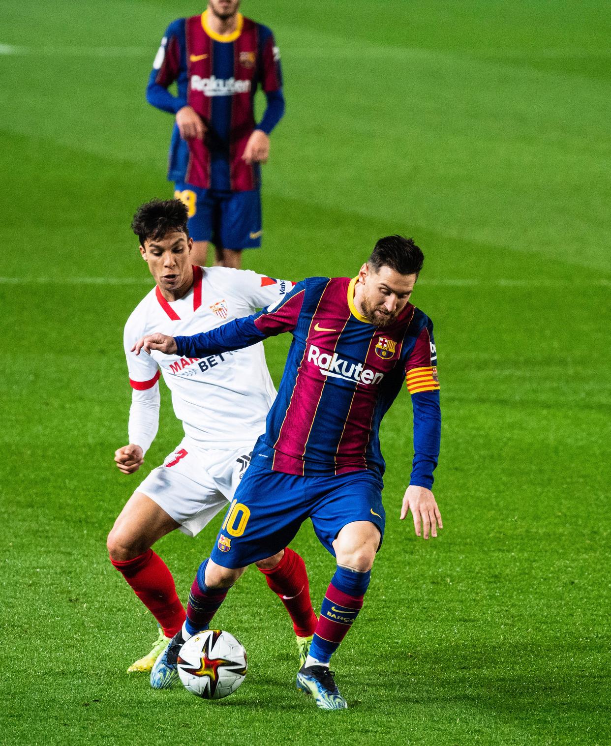 九游官网-关于激战不歇！足球联赛中的绝对对决的信息