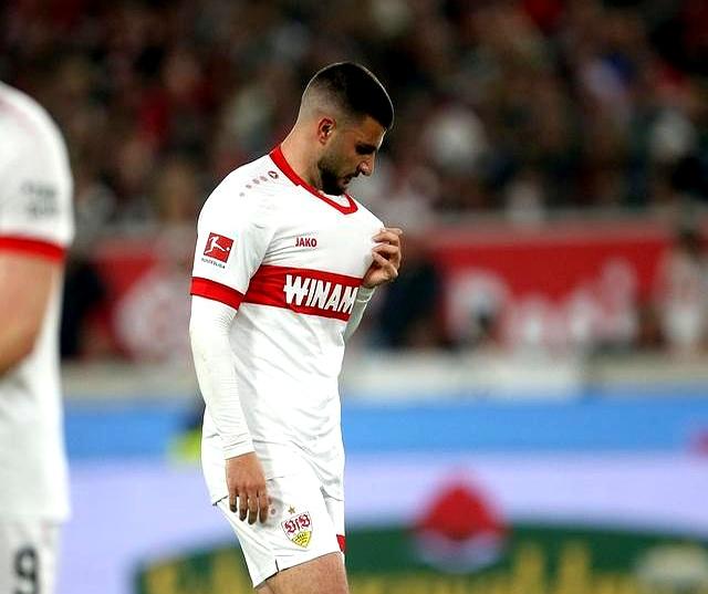 霍芬海姆成功保持领先优势，取得胜利