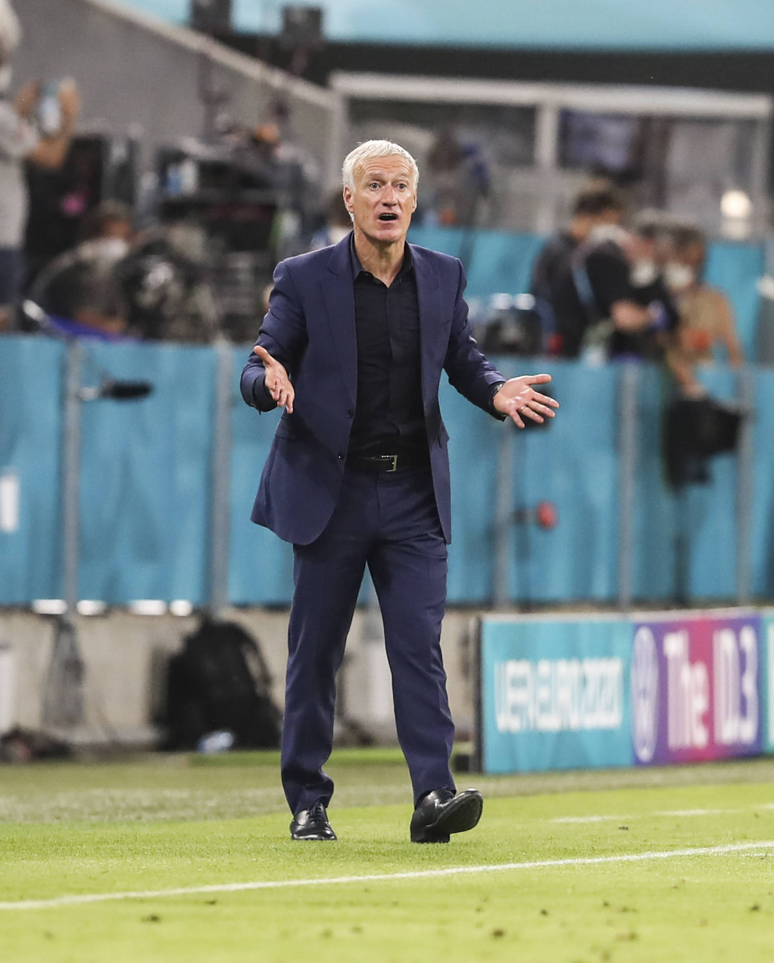 九游娱乐网页-包含法国战胜德国，脚踢眼见日进光明的词条