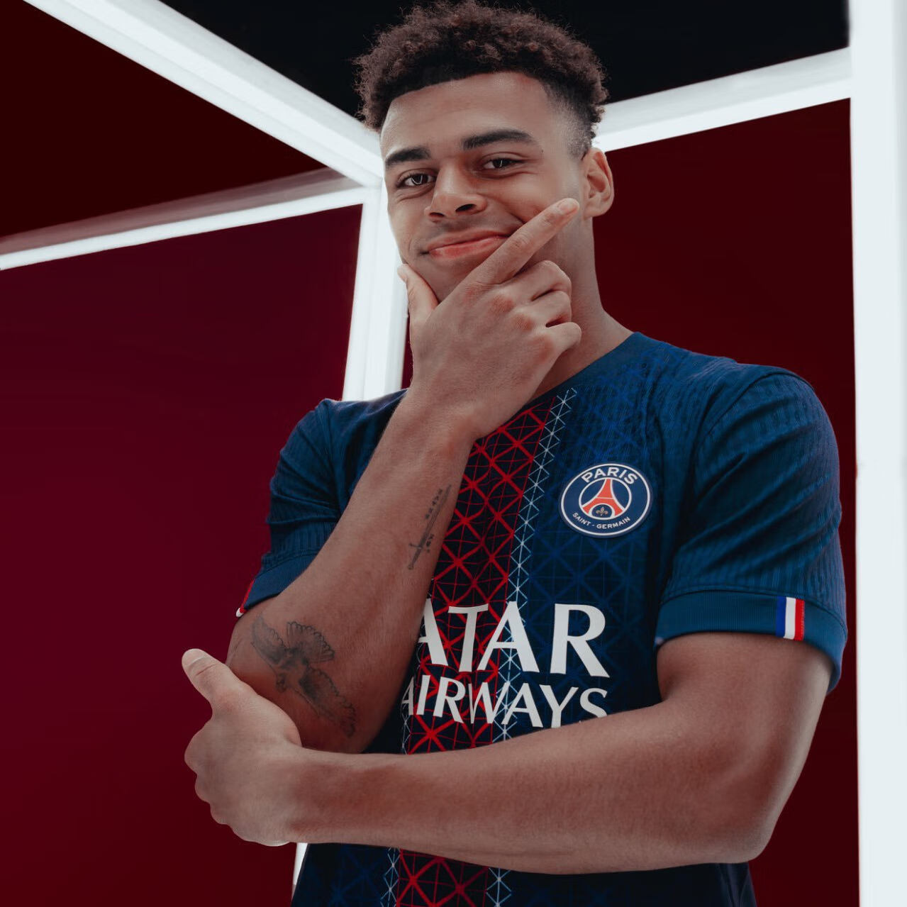 关于巴黎圣日耳曼的登贝莱表现出色的信息 关于巴黎圣日耳曼的登贝莱表现出色的信息