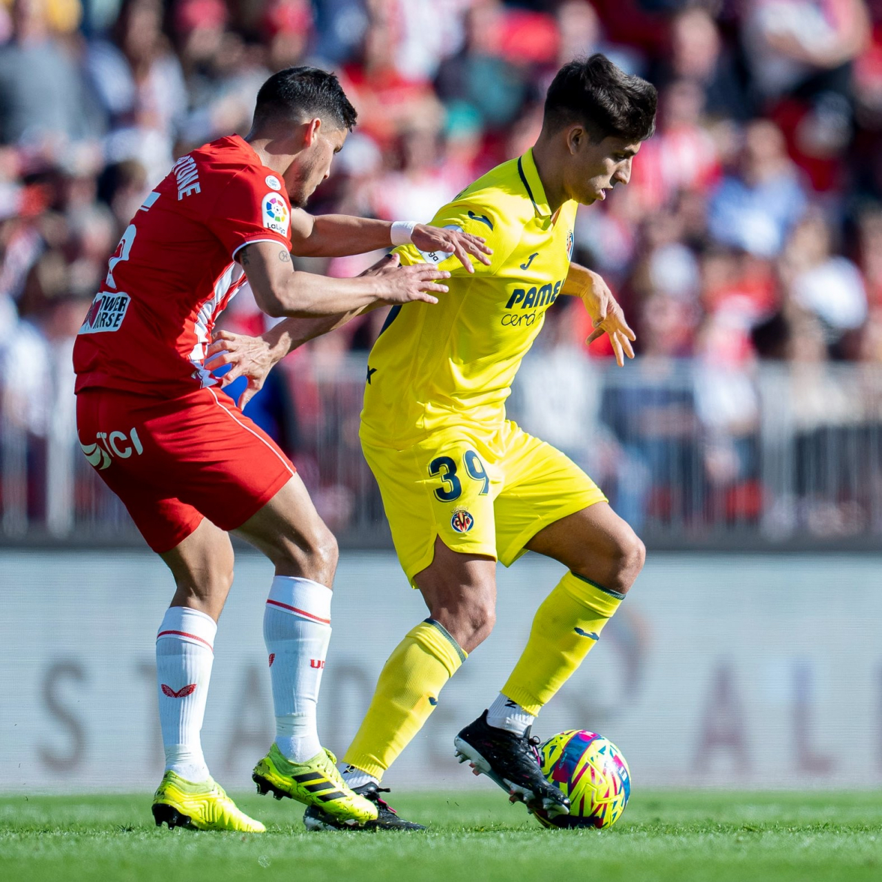 比利亚雷尔客场击败对手，继续取胜的简单介绍