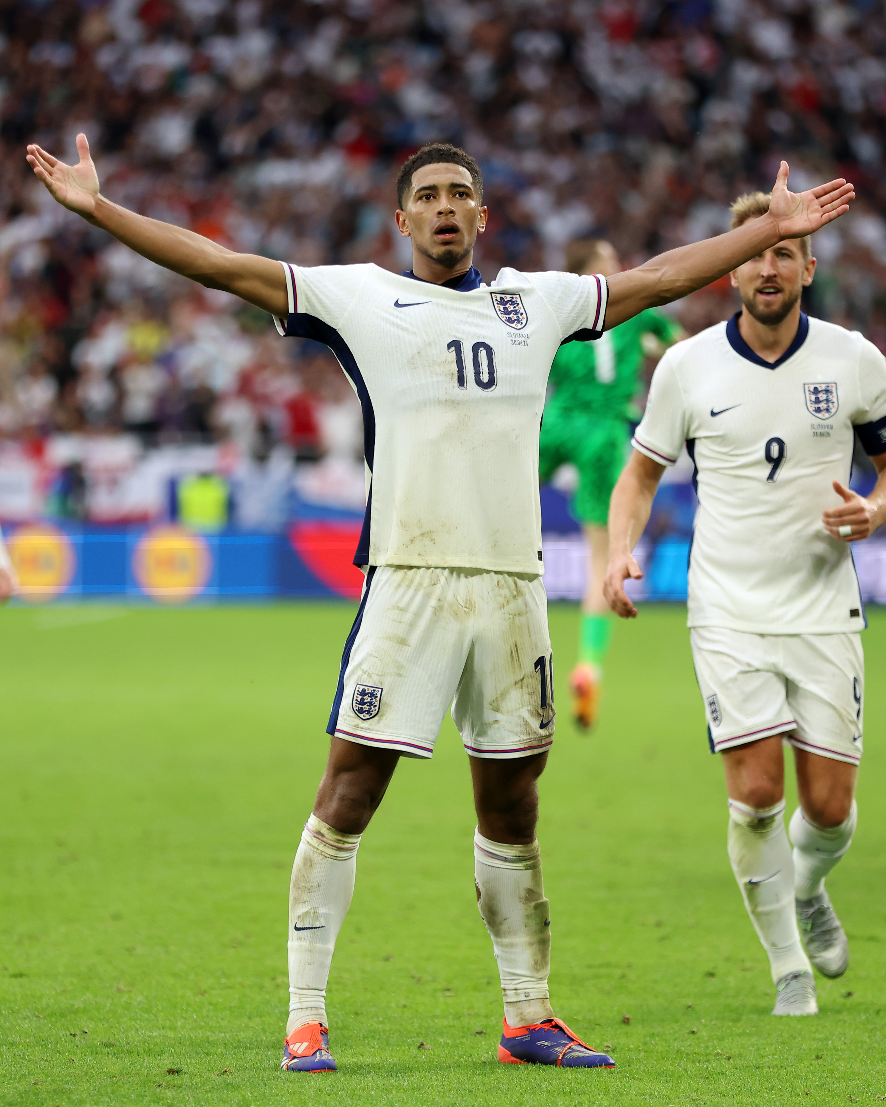 英格兰鏖战克罗地亚，苏亚雷斯统治全场的简单介绍