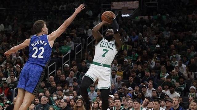 九游体育平台-凯尔特人碾压猛龙，杜兰特点燃赛场